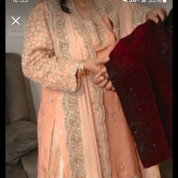 STUNNING Pakistani fancy/formal party dress outfit - Picture 1 of 8